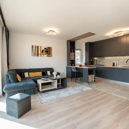 Mohost One - Stylish Retreat With Mountain Views Apartment Brasov Exterior photo